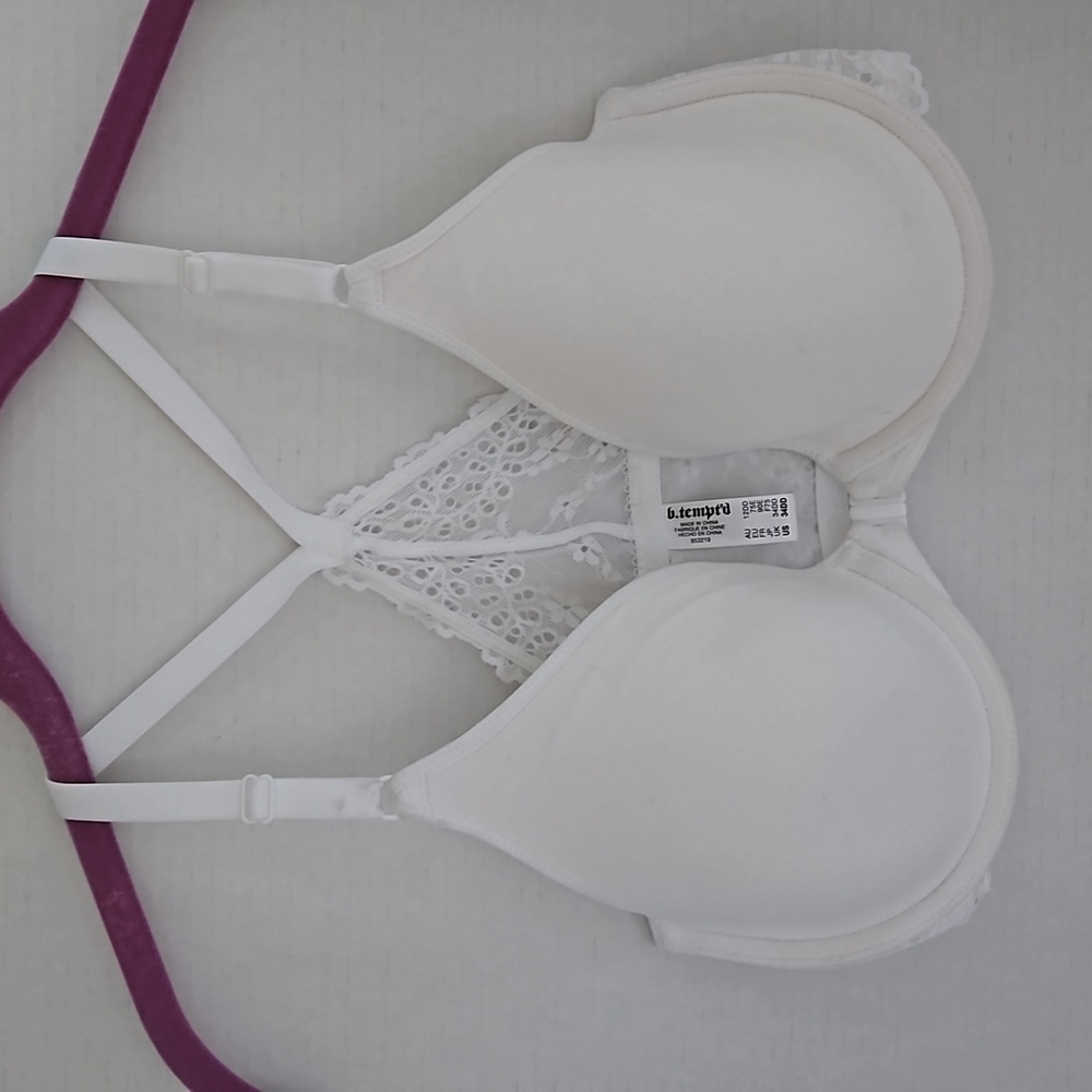 b'tempt'd | NWOT Women's Inspired Eyelet Front Close T-Shirt Bra 34DD